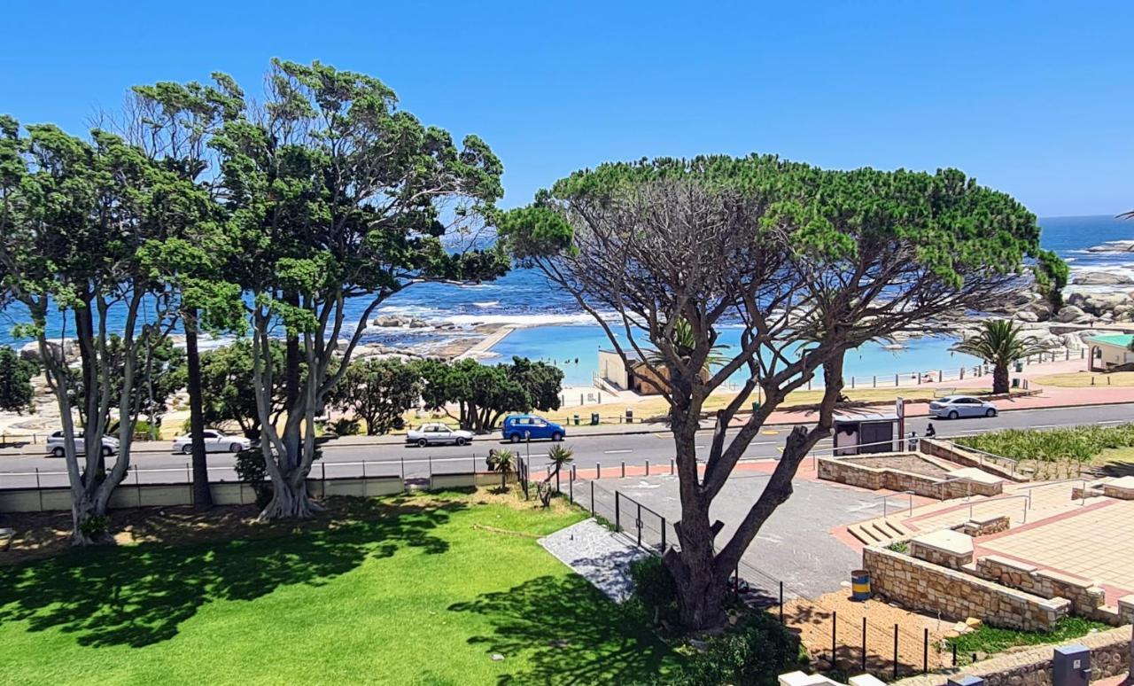 Blue Views Penthouse Beachfront Apartment With Pool Cape Town Bagian luar foto
