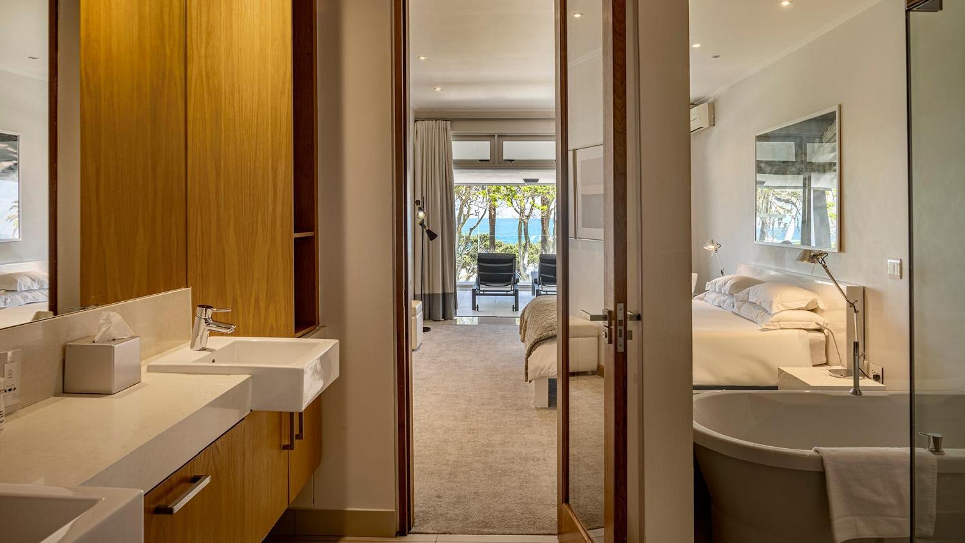 Blue Views Penthouse Beachfront Apartment With Pool Cape Town Bagian luar foto
