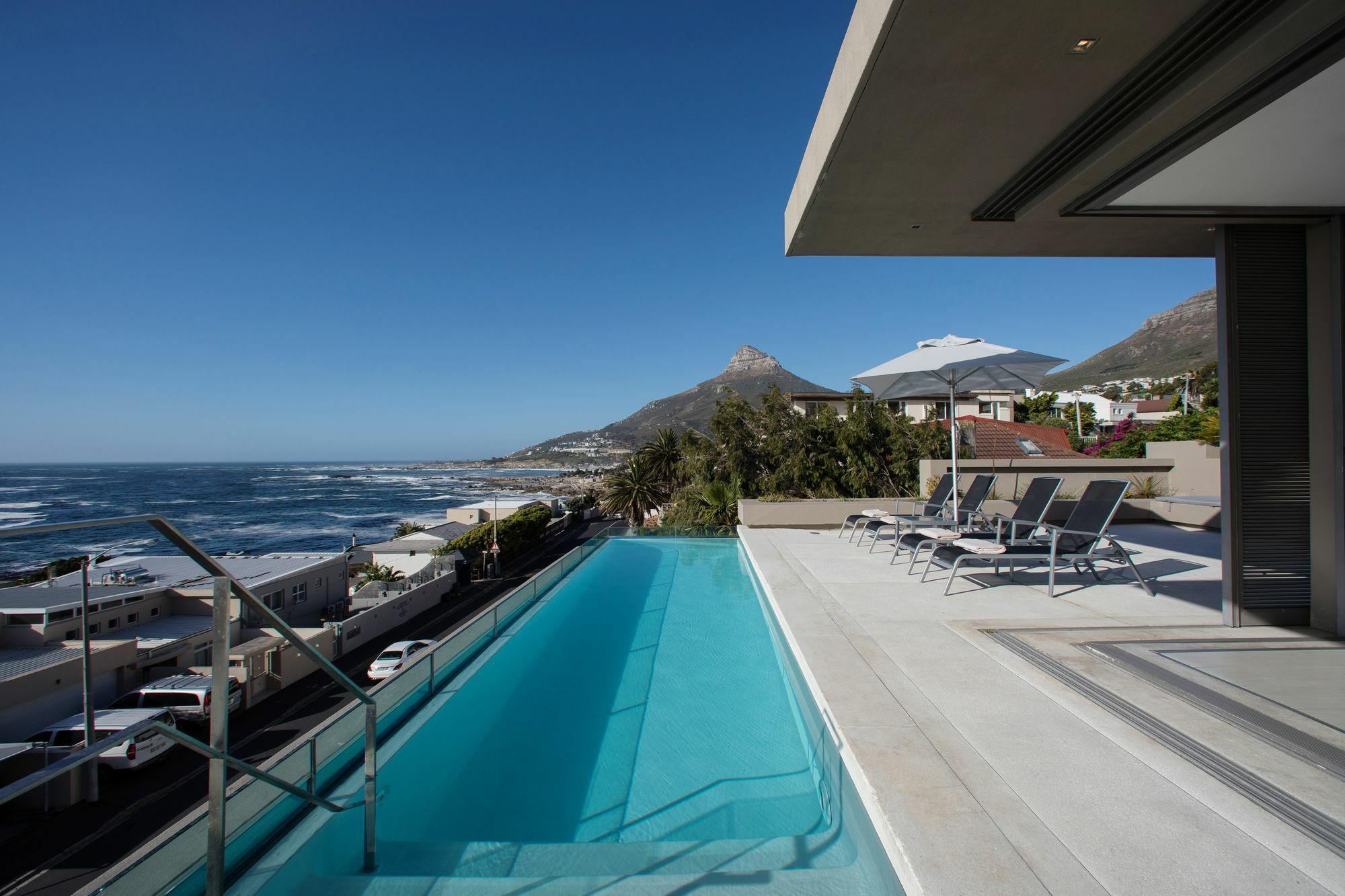 Blue Views Penthouse Beachfront Apartment With Pool Cape Town Bagian luar foto