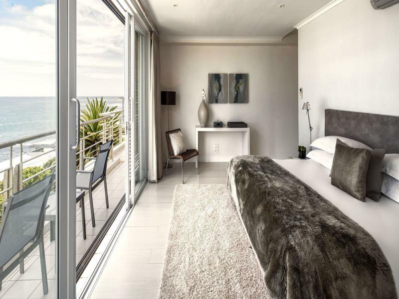 Blue Views Penthouse Beachfront Apartment With Pool Cape Town Bagian luar foto