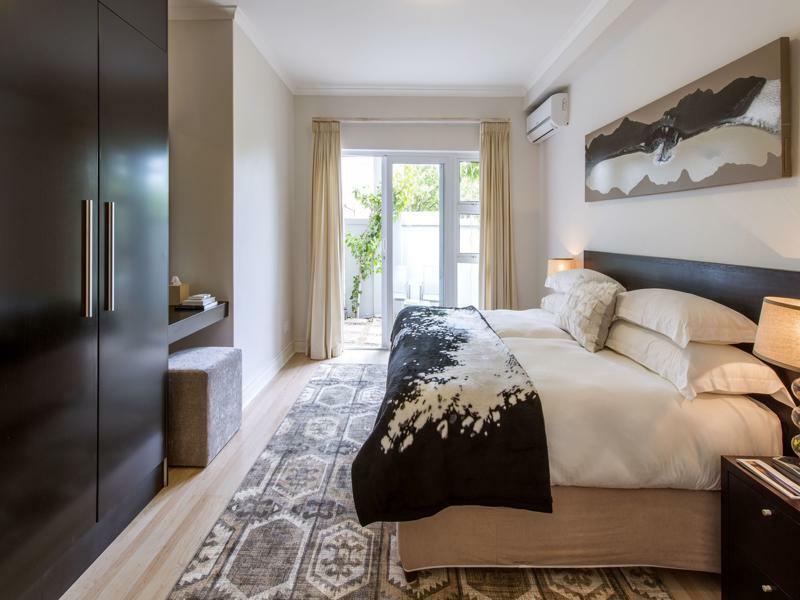Blue Views Penthouse Beachfront Apartment With Pool Cape Town Bagian luar foto