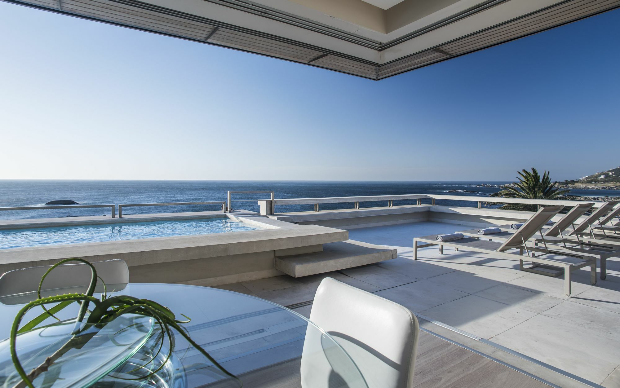 Blue Views Penthouse Beachfront Apartment With Pool Cape Town Bagian luar foto